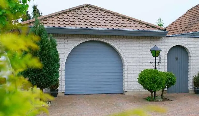 Ворота Prestige для проема в форме арки